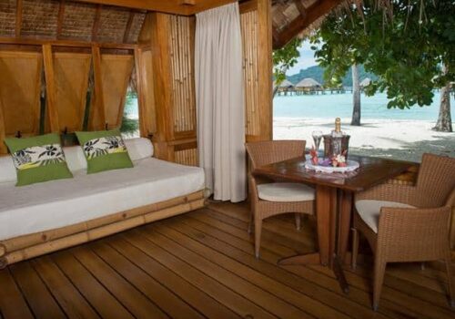 otemanu-view-beach-suite-with-jacuzzi otemanu-view-beach-suite-with-jacuzzi