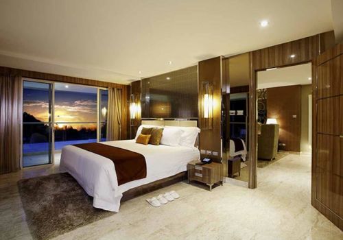 Centara Grand Phratamnak junior suite Centara Grand Phratamnak junior suite