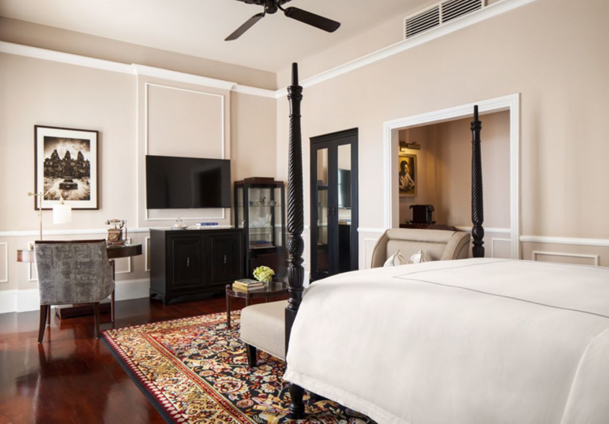 Luxury gay travel