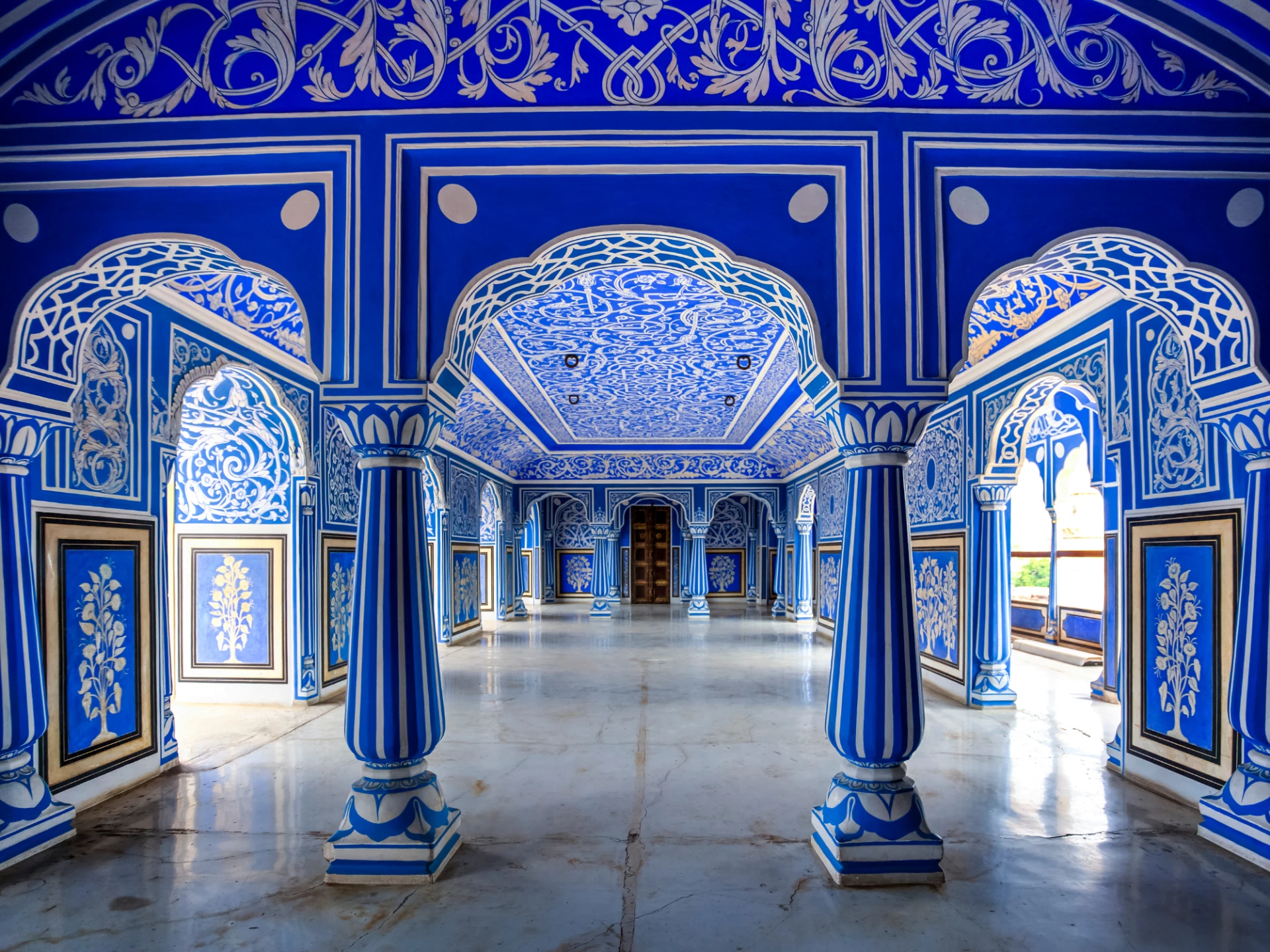 Gay Group Trip: The Jewels Of India