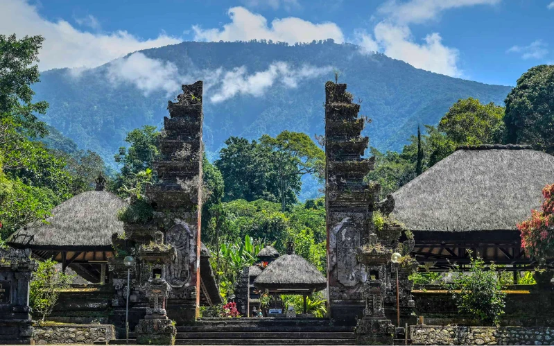 Day 4: Sacred Temples and Highland Views