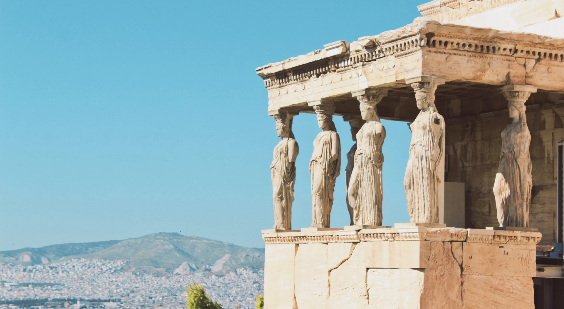 Days 1-2: Arrival in Athens & Skiathos Discovery
