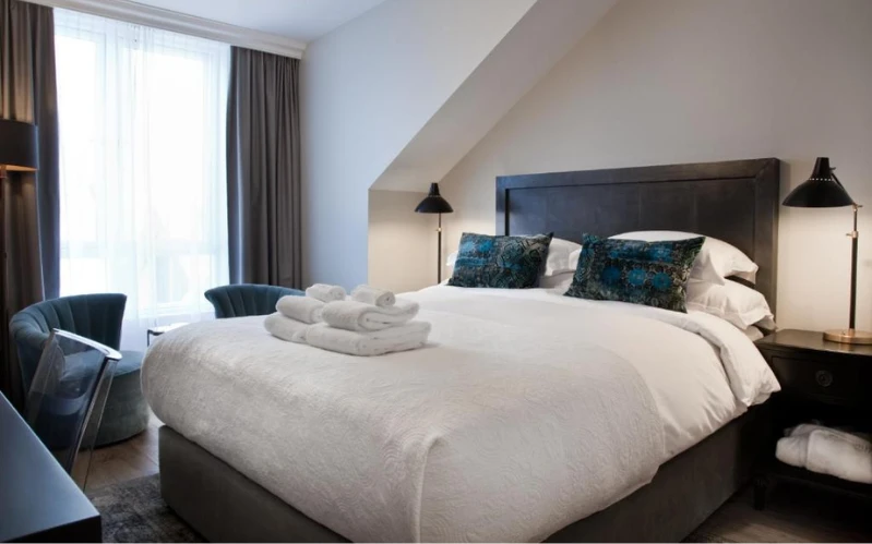 Day 4: Return to Reykjavik & A Stay at Sandhotel