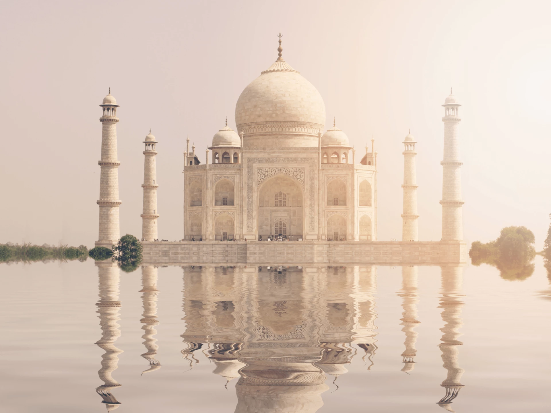 Gay Group Trip: The Jewels Of India