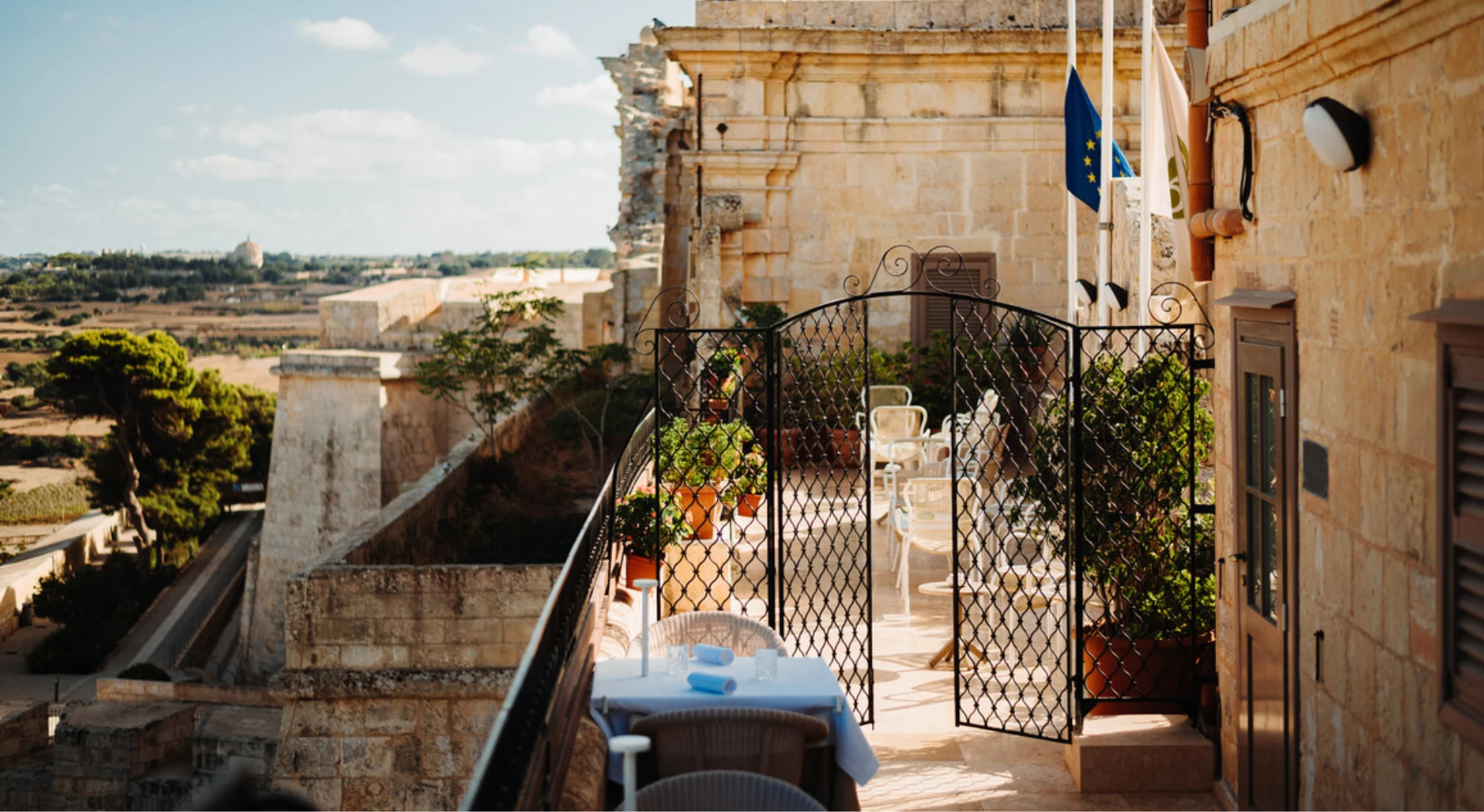 The Xara Palace