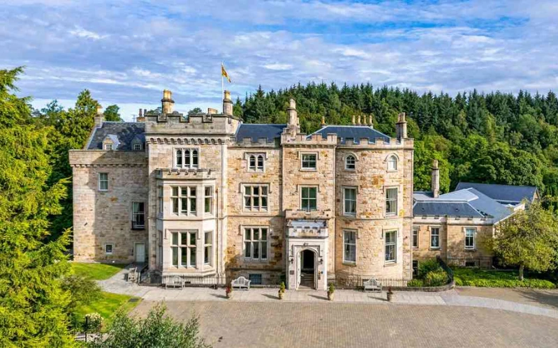 Luxury Scottish Castles Tour