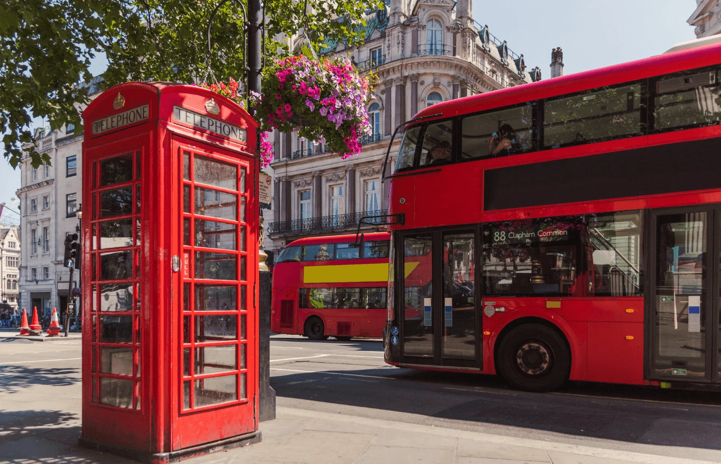 Enchanting Capitals: London, Edinburgh, Dublin