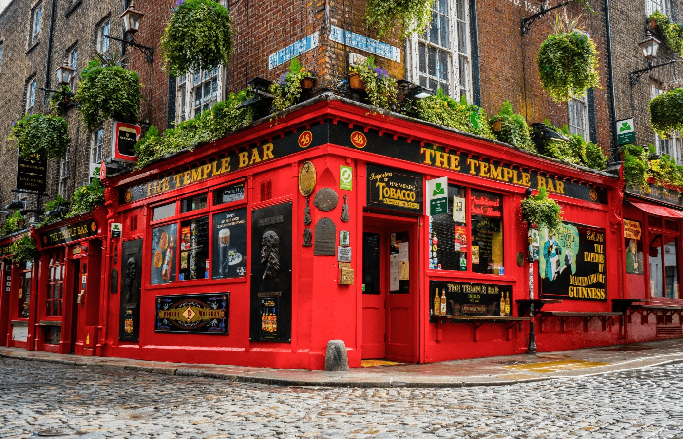 Enchanting Capitals: London, Edinburgh, Dublin