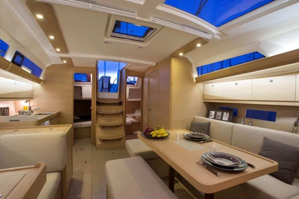 Private Yacht: Sailing the Cote D’Azur
