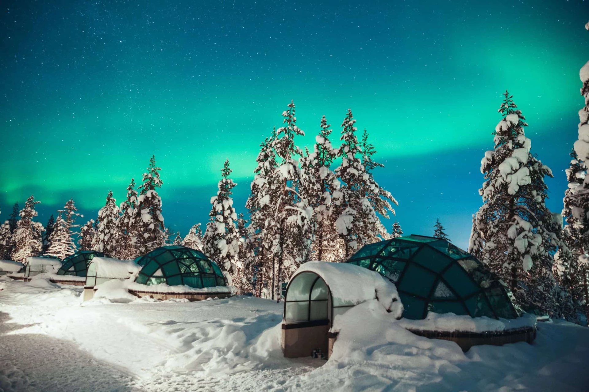 glass igloos finland