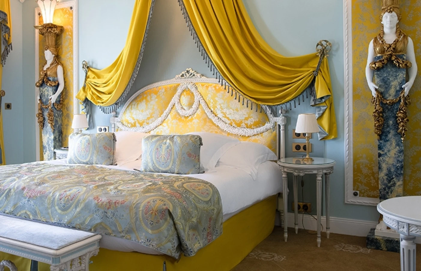 Luxury gay travel
