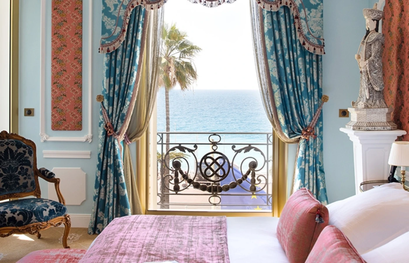 Luxury gay travel