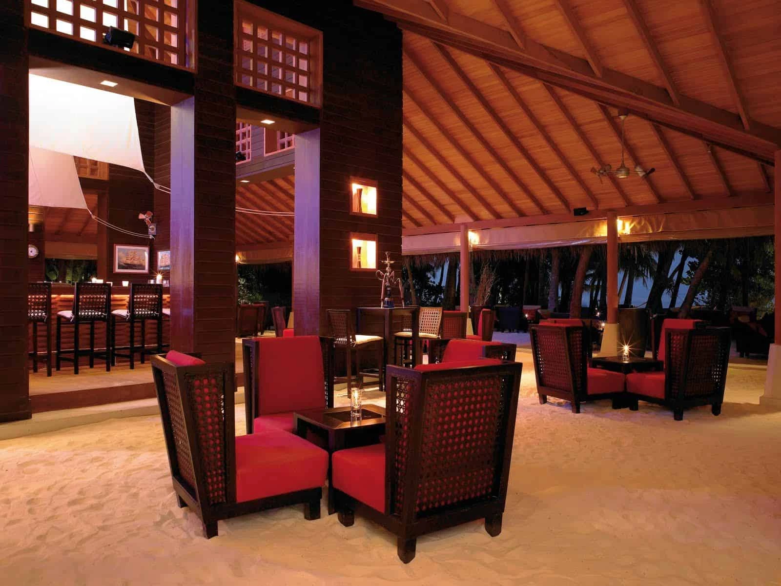 Food and Drink: Sails Bar
