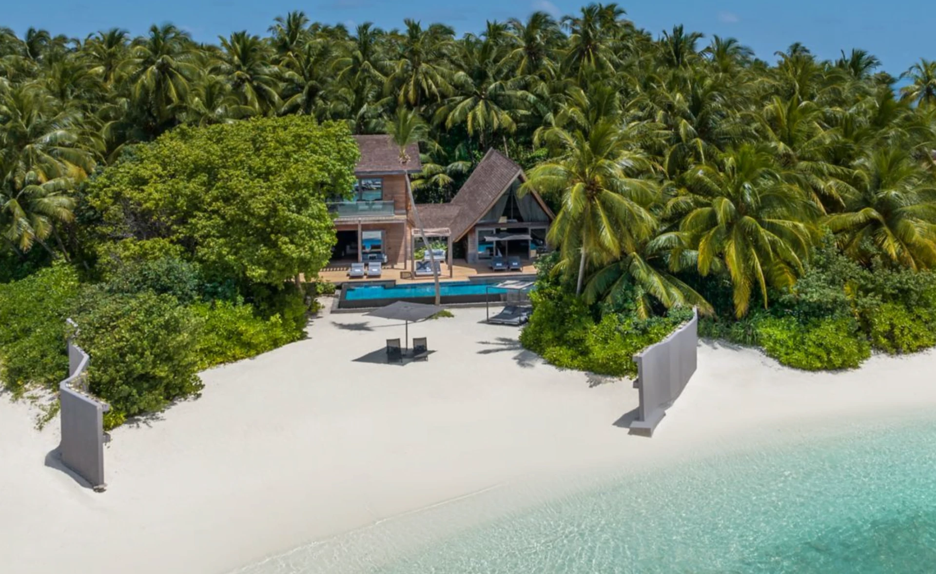 The St. Regis Maldives Vommuli Resort