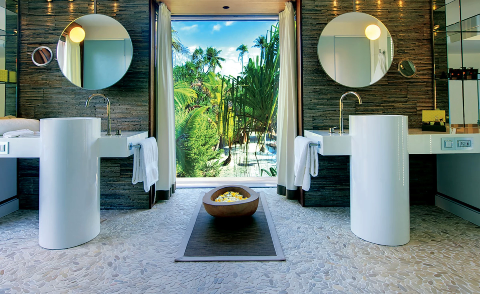 Luxury gay travel