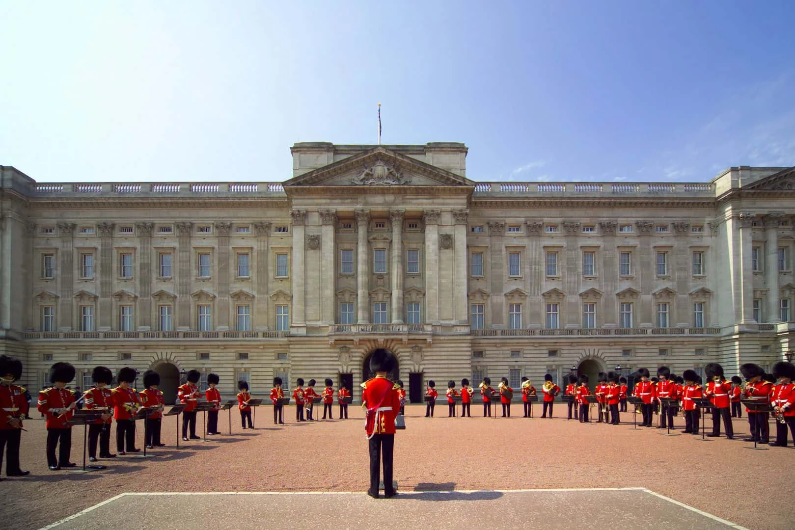 Royal London Tour: Buckingham Palace & Crown Jewels
