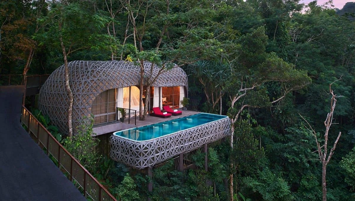 Luxury gay travel
