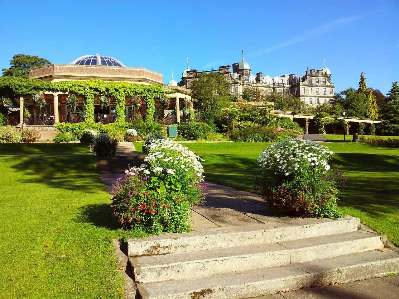 Day 4: Harewood House - Harrogate