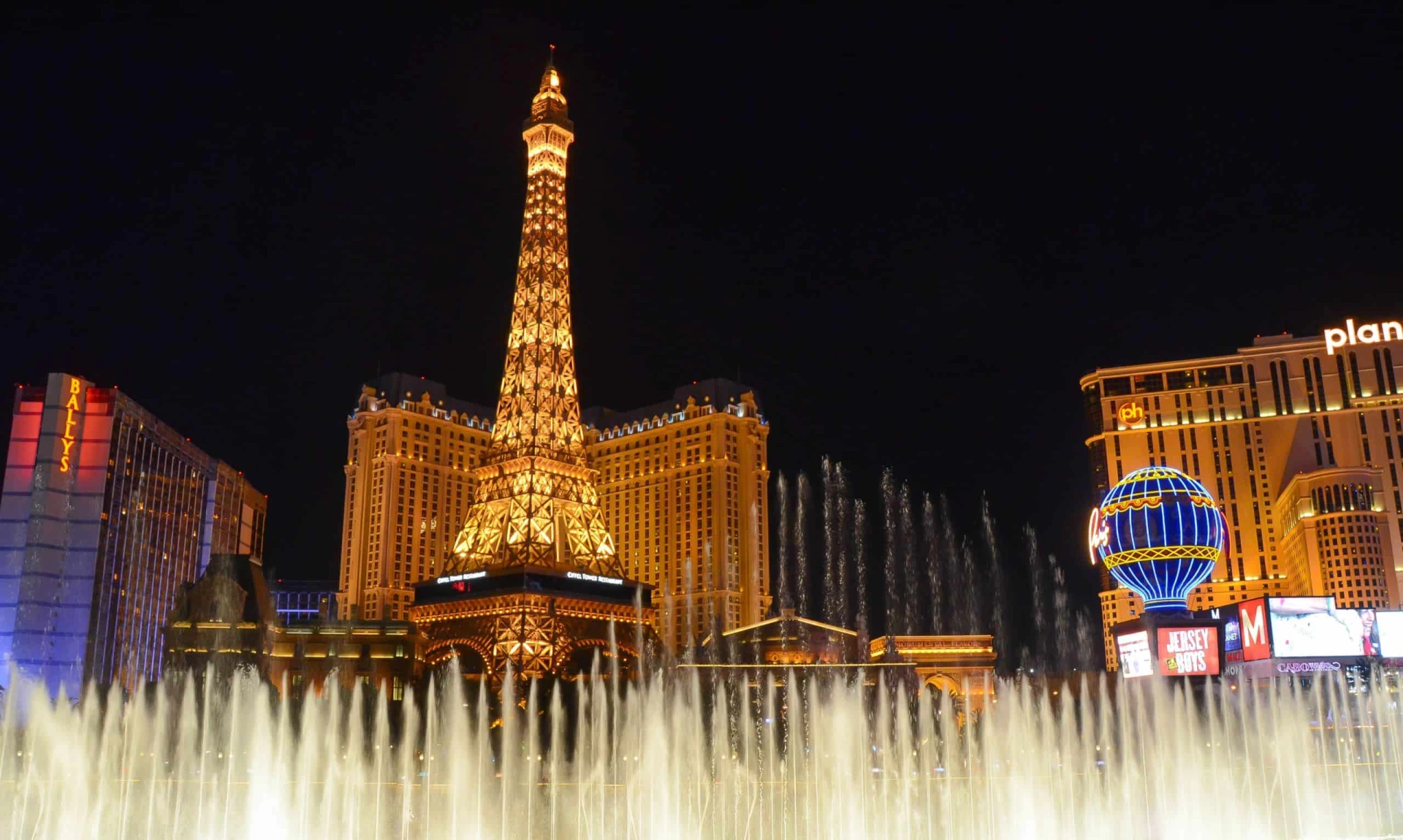 Las Vegas and the Canyons