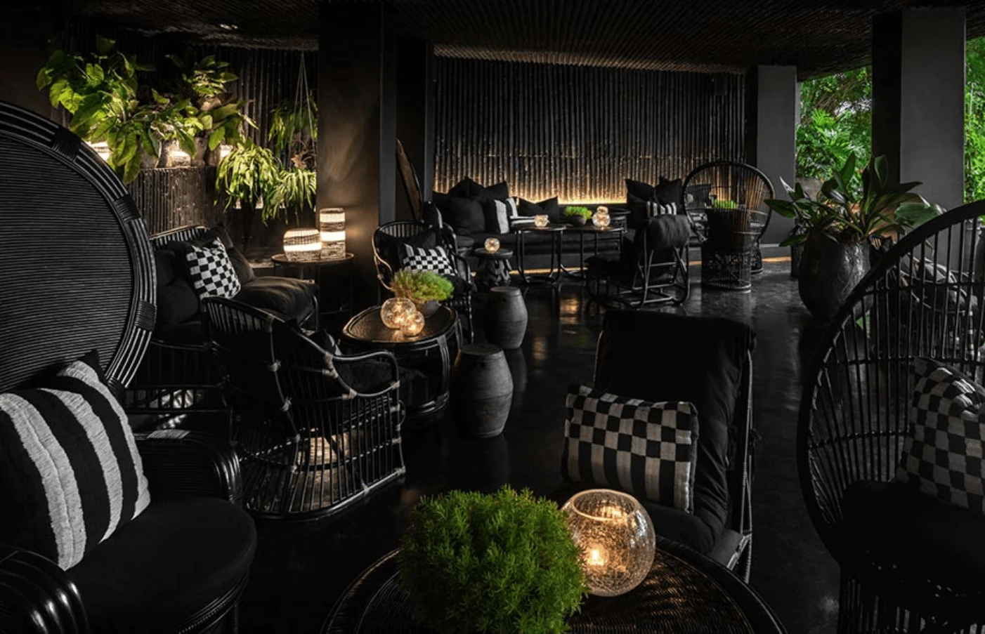 Baan Ta Lounge & Lawn