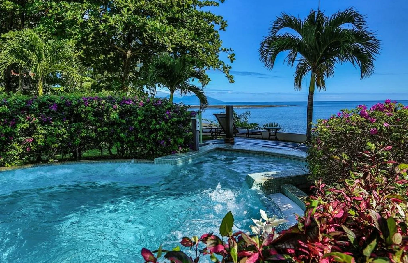 Day 1 to 4: Le Tahiti by Pearl Resorts