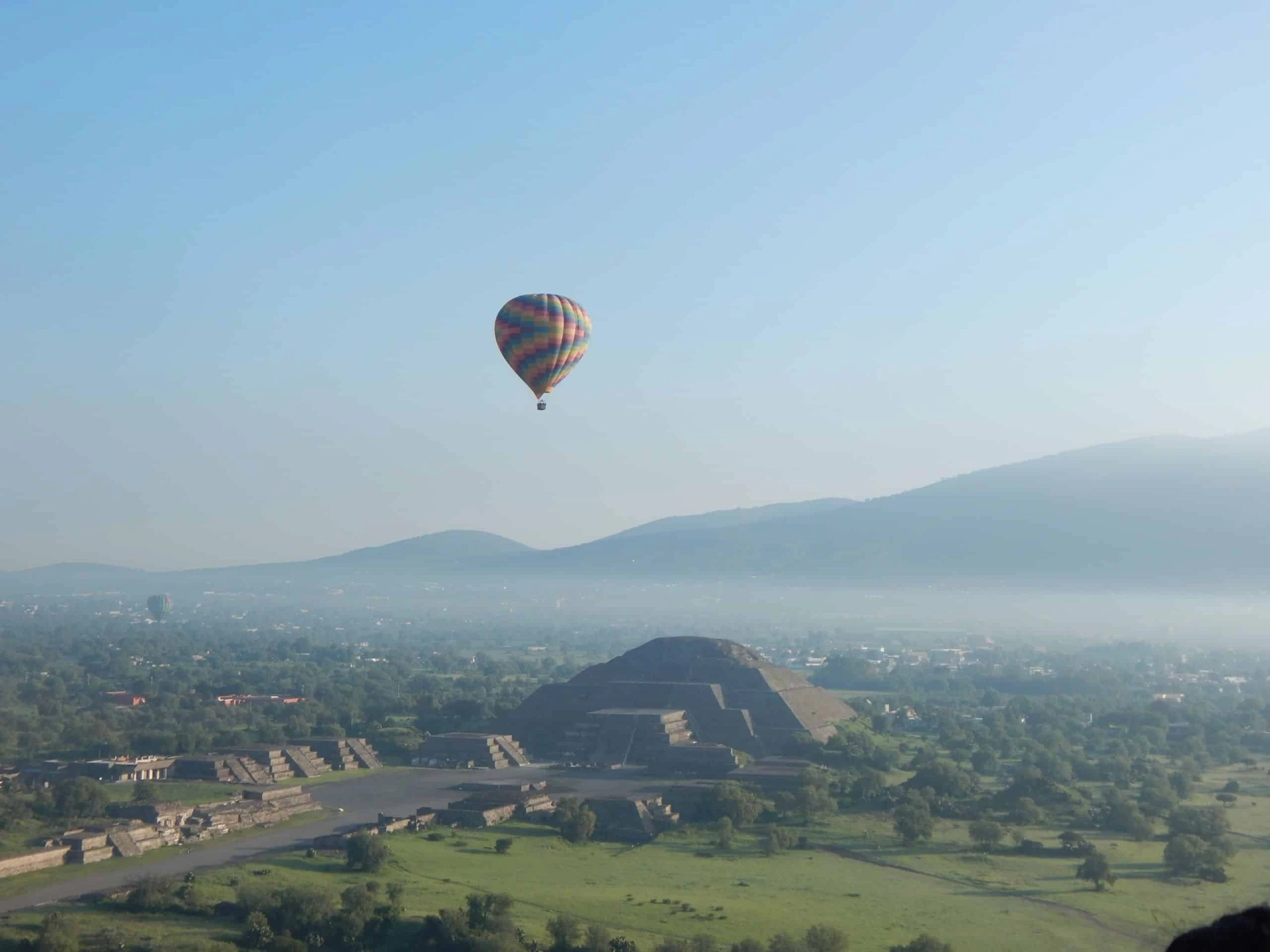 Day 3: Teotihuacán, Frida and Xochimilco